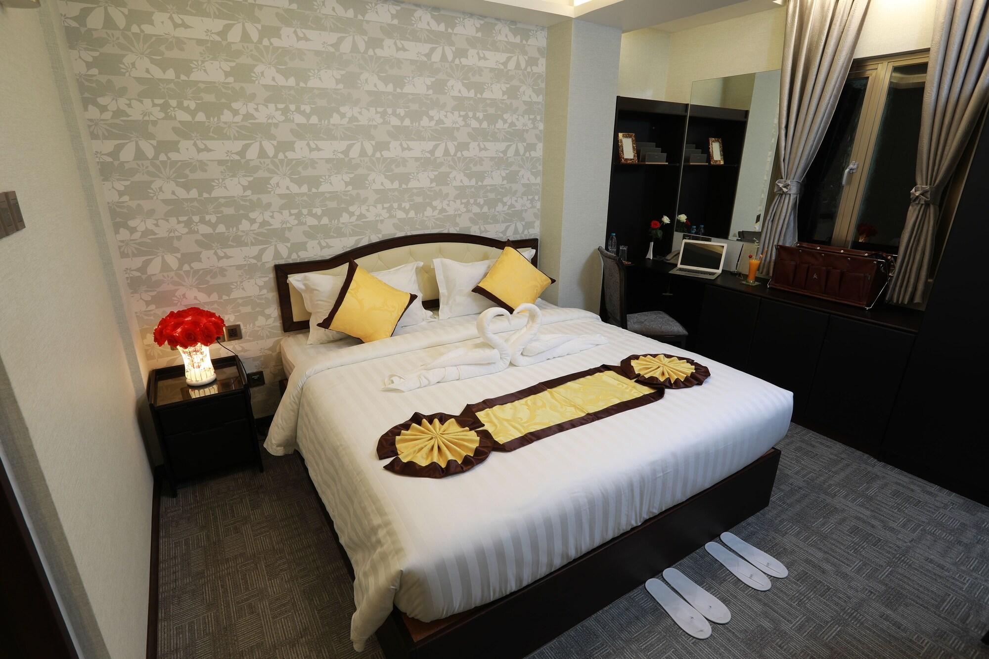 Rose Palace Hotel Yangon Exterior photo