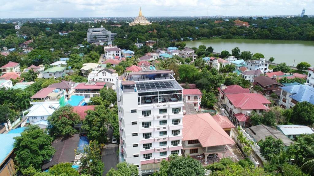 Rose Palace Hotel Yangon Exterior photo