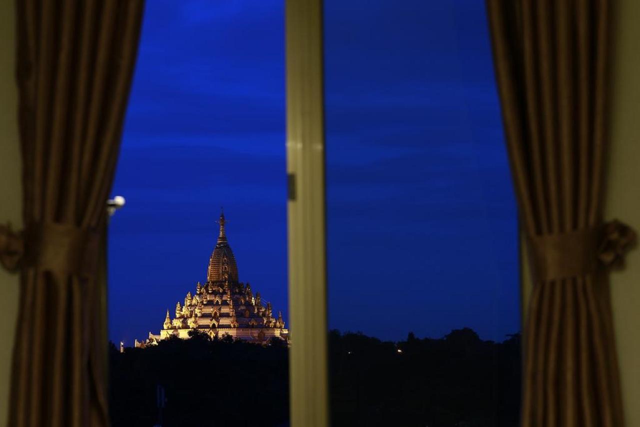 Rose Palace Hotel Yangon Exterior photo