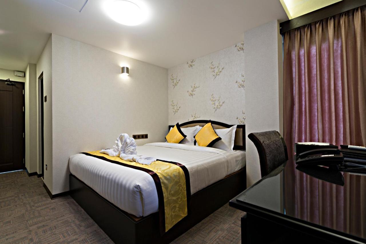 Rose Palace Hotel Yangon Exterior photo